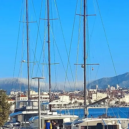 Domito Znjan Lägenhet